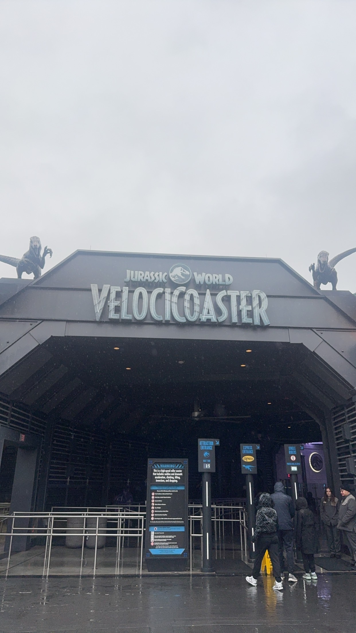 Jurassic World VelociCoaster